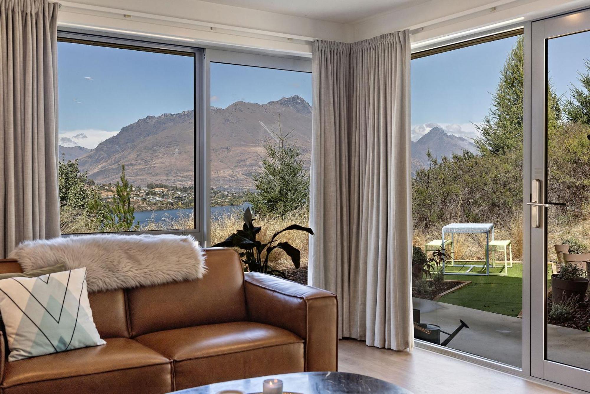Lakeside Mountain Haven Queenstown Exterior foto